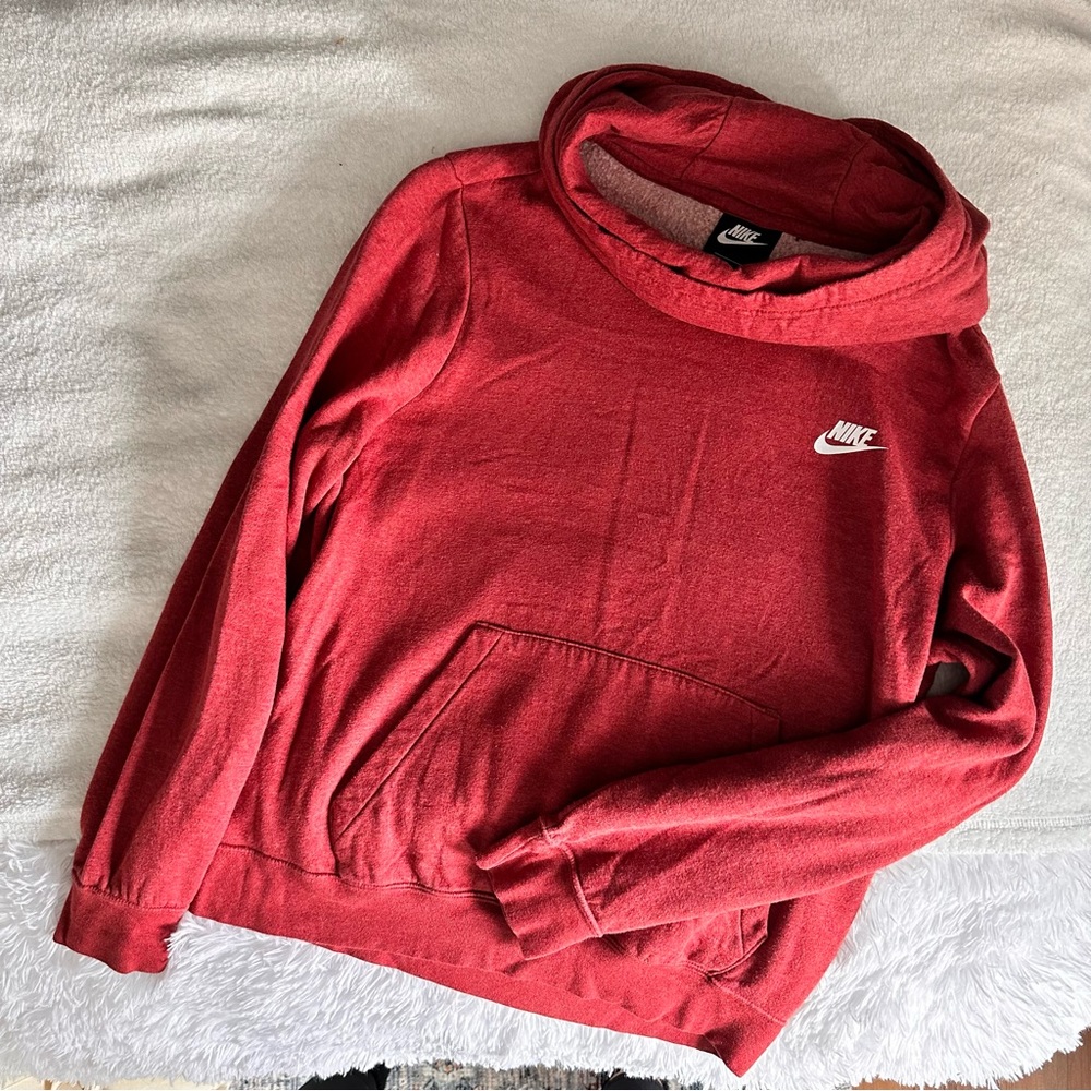 WOMEN’S NIKE SWEATSHIRT